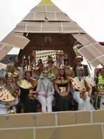 Singing Allsorts 'Walk Like an Egyptian' Float, 2022